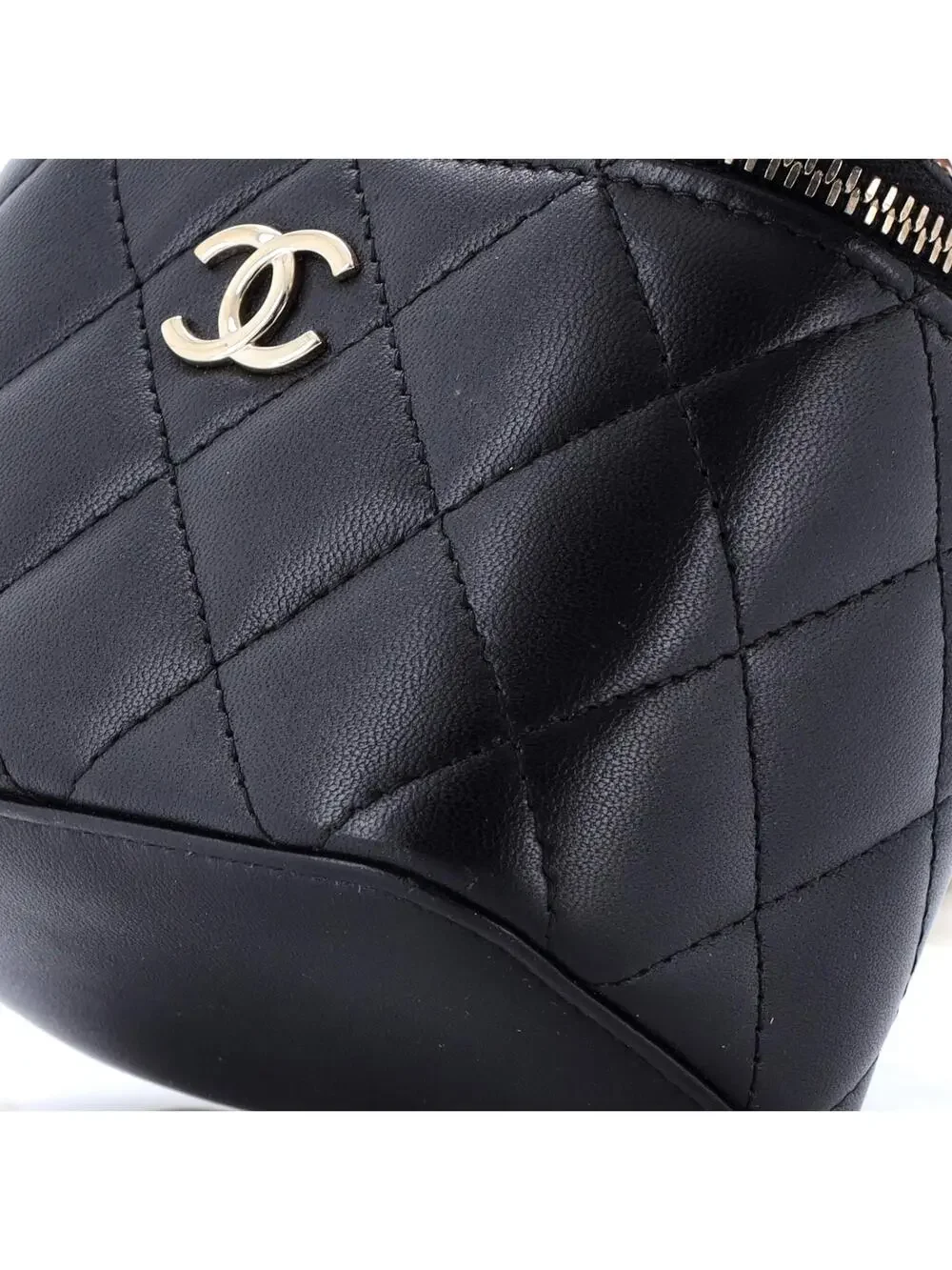 Chanel Vanity Case With Pearl Chain #241956C25B